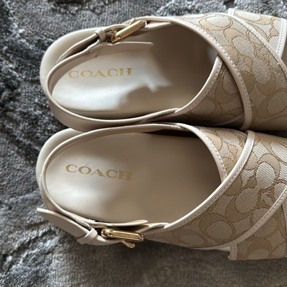 Coach sandal size US 7.58 very comfortable - Picture 2 of 7